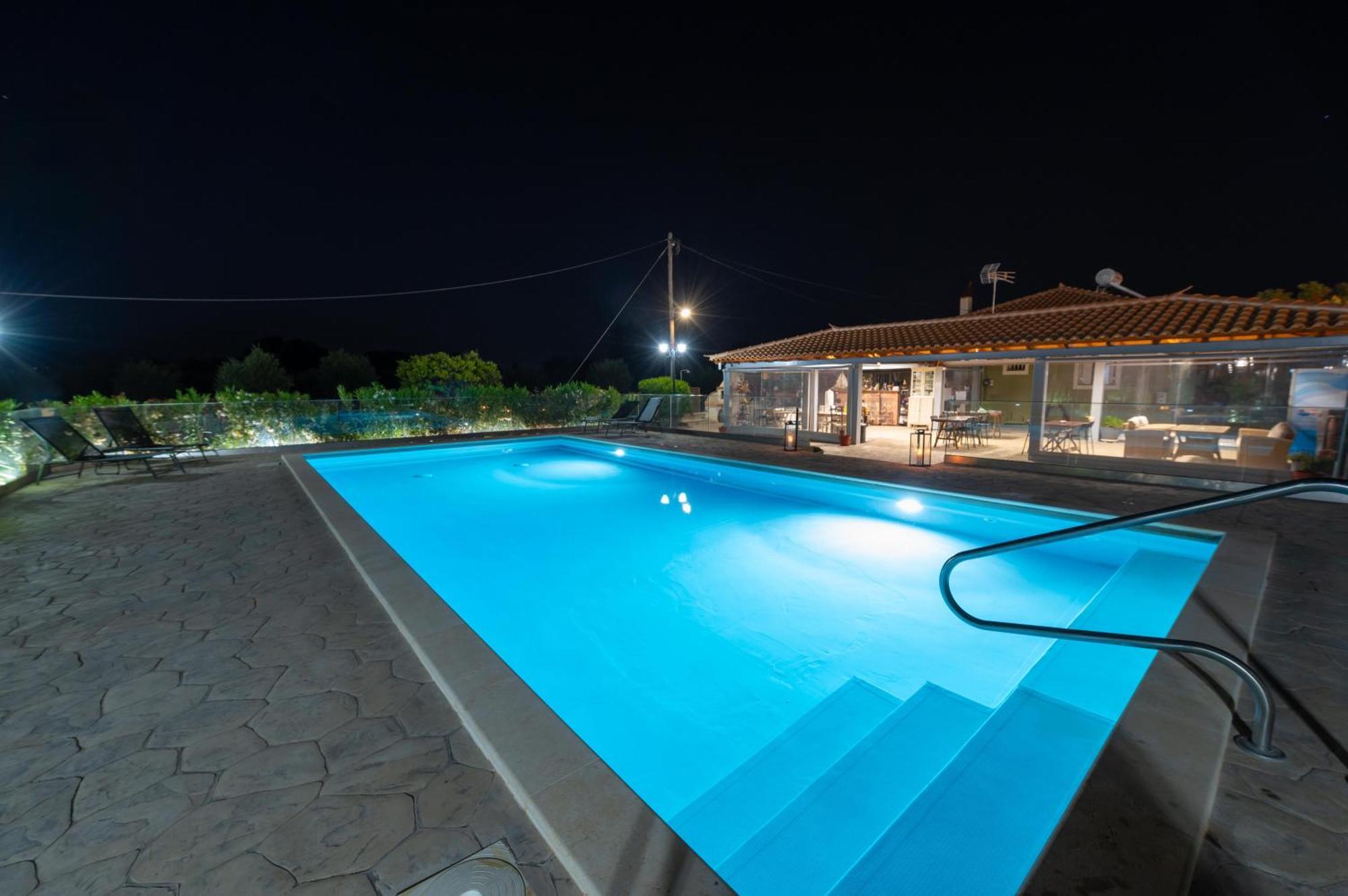 Spedion Villa - Near To Sea Villas With Heated Swimming Pool Gythio Exterior photo